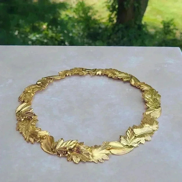 Vintage Napier leaves Gold-toned necklace - Picture 8 of 16